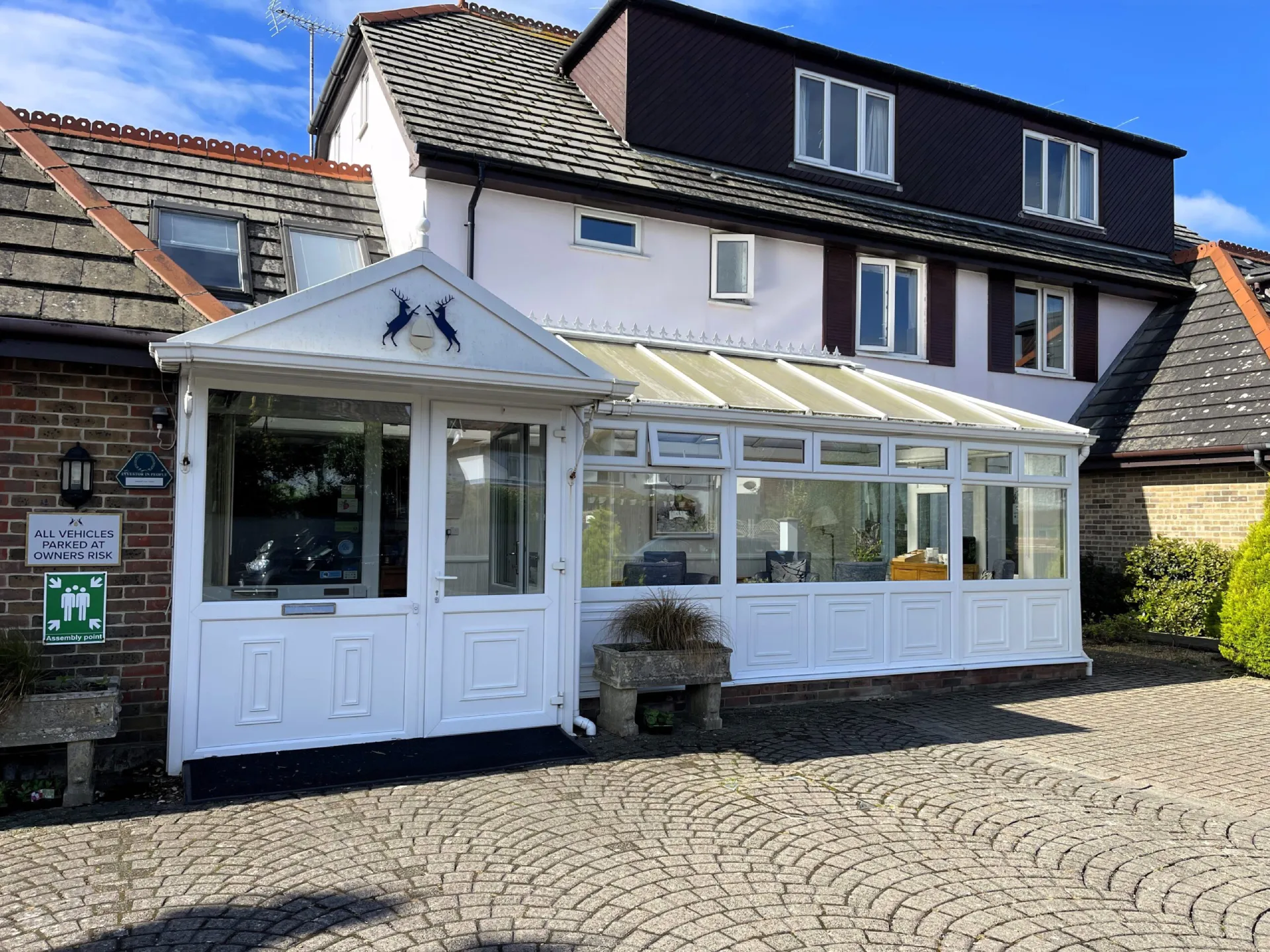 Exterior view of the main entrance at Oakland Care Group facility